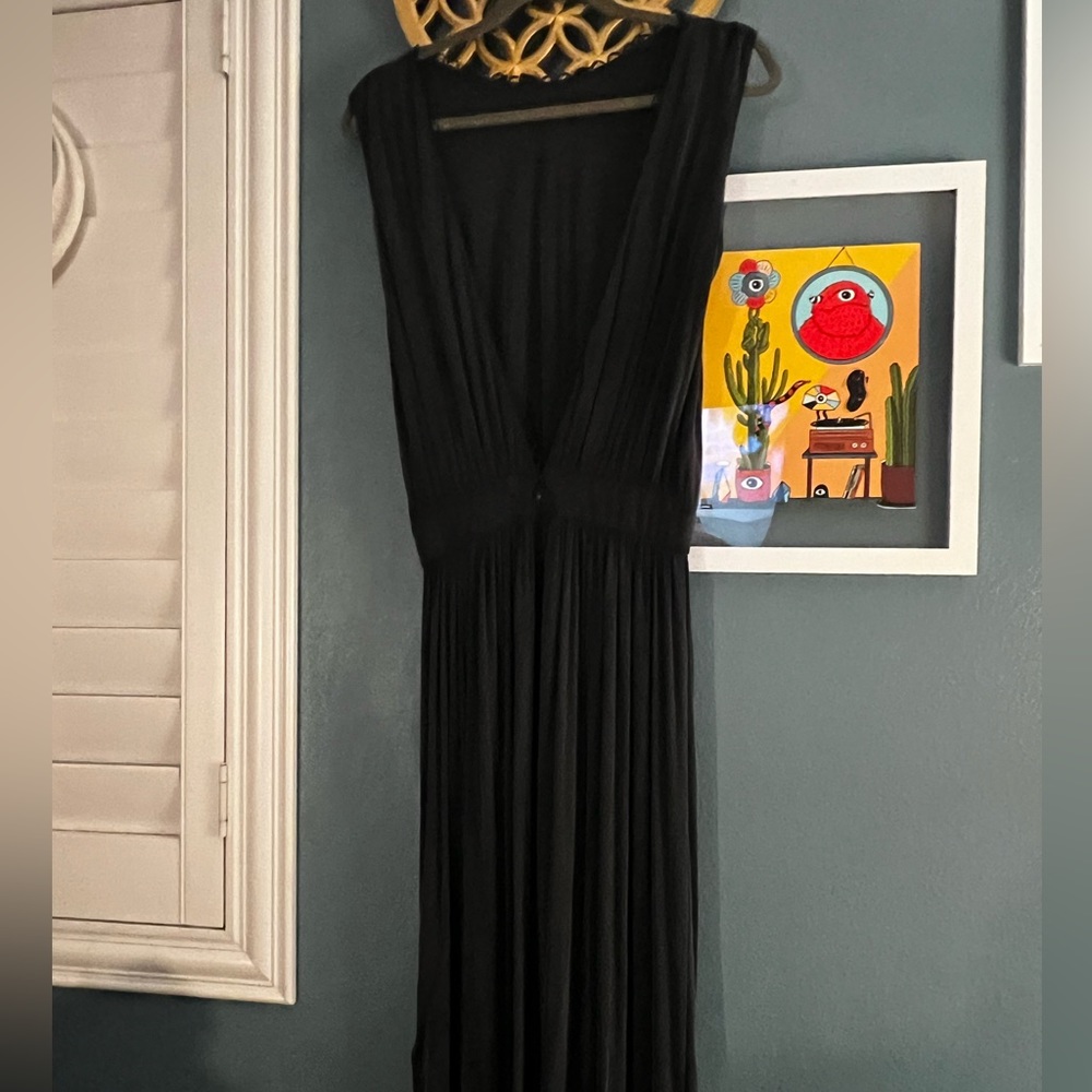 & Other Stories Women Black Plunge Scallop Neck Pleated Maxi Dress